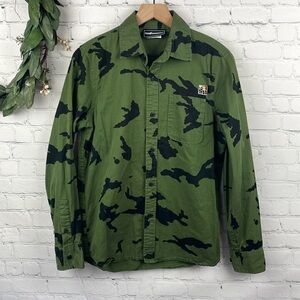 THE HUNDREDS Men's Long Sleeve Camo Button Down Shirt size small